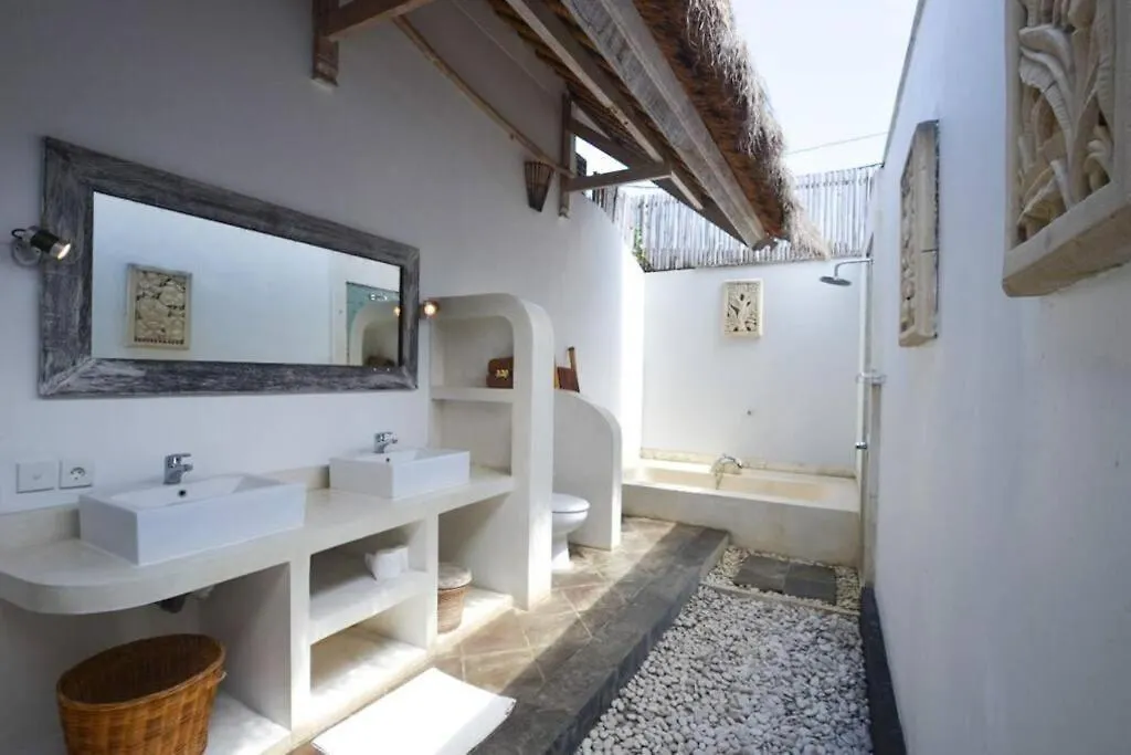 Villa Suara Ocean - A Cozy 3 Bedrooms Villa With Pool Seminyak  Indonesia